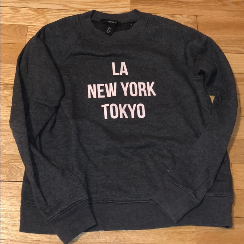 Grey sweatshirt